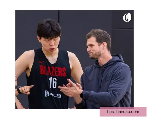 斯普利特称杨瀚森已无需每场带翻译 但仍有许多提升空间