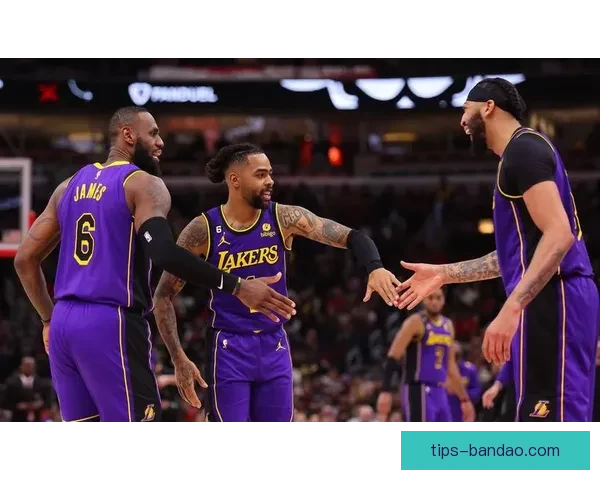 湖人对阵热火前瞻詹眉冲击连胜阿德巴约复出热火盼止颓势