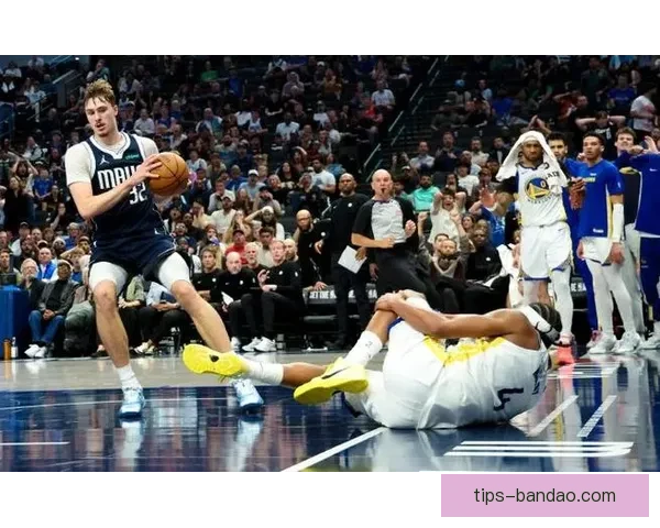 穆迪左膝髌腱撕裂赛季报销 将进入长期康复期