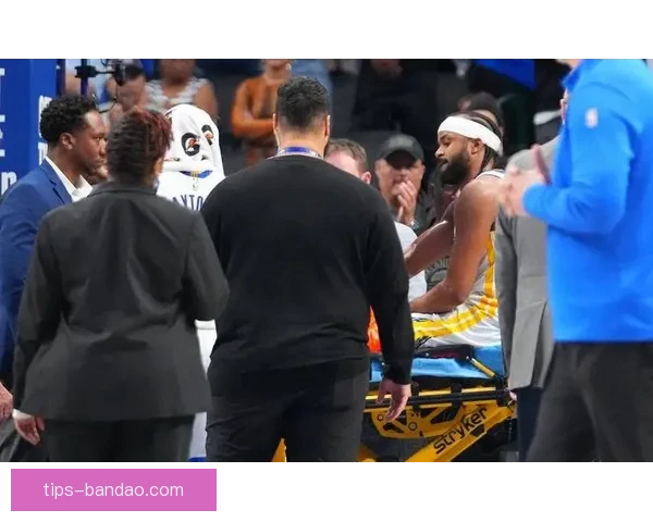 穆迪大伤登全美第一热搜 X光检查后坐轮椅离场 专家称情况堪忧